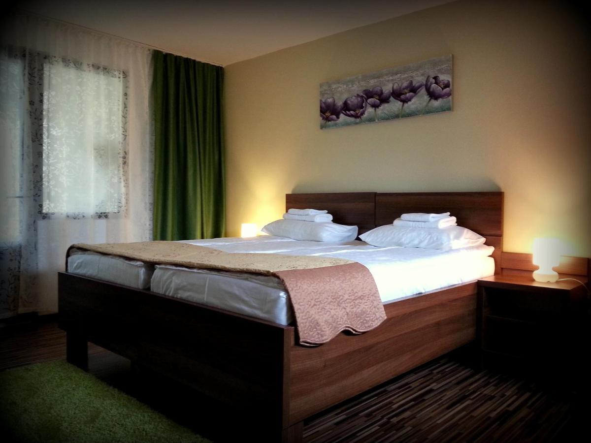 Cazare La Troita Hotel Codlea Room photo